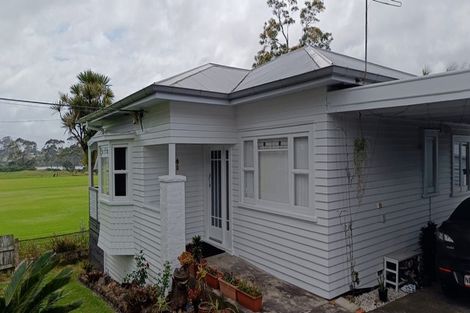 Photo of property in 105 Archibald Road, Kelston, Auckland, 0602