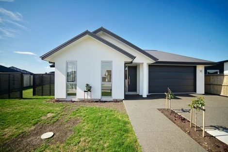 Photo of property in 13 Wakeman Way, Kaiapoi, 7630