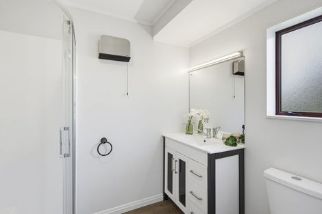 Photo of property in 4 Glen Loch Place, Paraparaumu, 5032