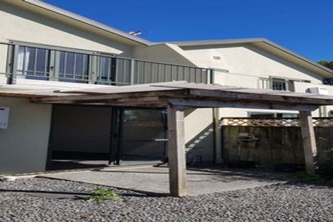 Photo of property in 2/3 Orwell Road, Greenhithe, Auckland, 0632