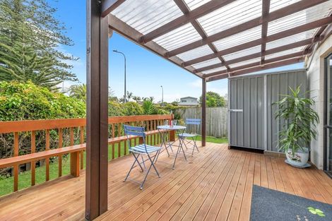 Photo of property in 1/39 Hedge Row, Sunnyhills, Auckland, 2010