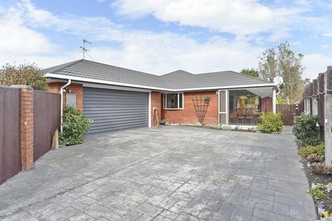 Photo of property in 2/66 Dunedin Street, Redwood, Christchurch, 8051