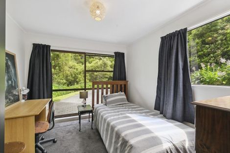 Photo of property in 21 Admiralty Street, Crofton Downs, Wellington, 6035