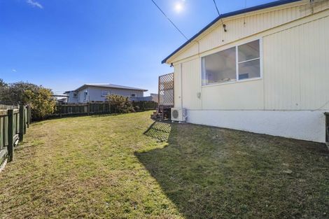 Photo of property in 94 Omata Road, Marfell, New Plymouth, 4310