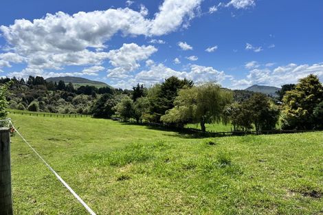 Photo of property in 17 Parerohi Grove, Kuratau, Turangi, 3381