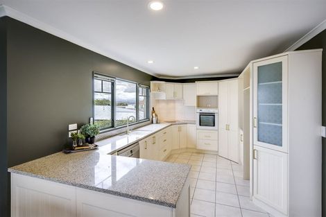 Photo of property in 1 Cobden Road, Bluff Hill, Napier, 4110