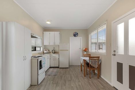 Photo of property in 2d Roberts Avenue, Aramoho, Whanganui, 4500