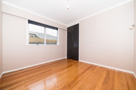 Photo of property in 4 Sutherland Crescent, Westbrook, Palmerston North, 4412