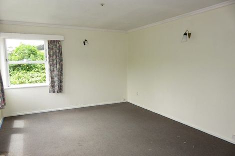 Photo of property in 88 Newlands Road, Newlands, Wellington, 6037