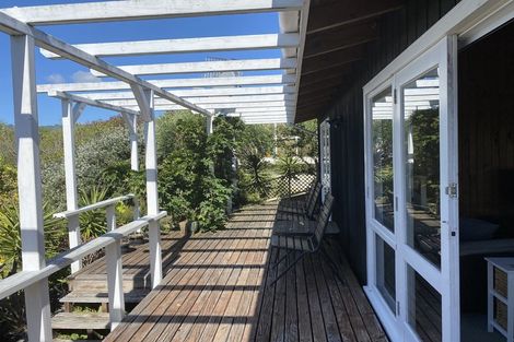 Photo of property in 6 Flaxmere Street, Waikanae Beach, Waikanae, 5036