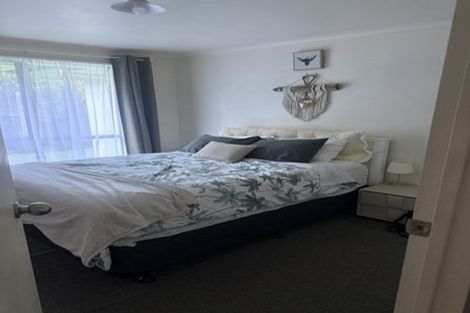 Photo of property in 324 West Coast Road, Glen Eden, Auckland, 0602