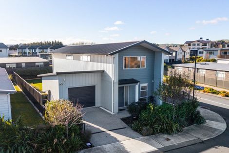 Photo of property in 14 Pateke Drive, Kenepuru, Porirua, 5022