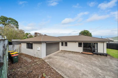 Photo of property in 3a Marchant Place, Westown, New Plymouth, 4310