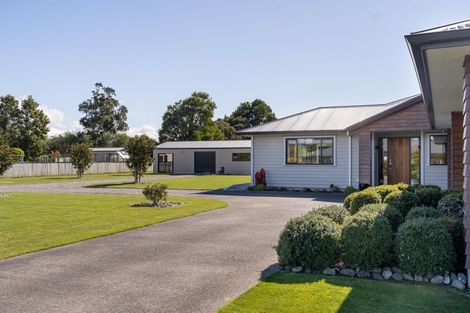 Photo of property in 6 Camellia Lane, Carterton, 5713