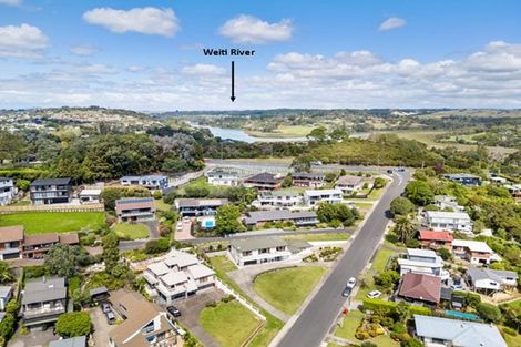 Photo of property in 76 Marellen Drive, Red Beach, 0932