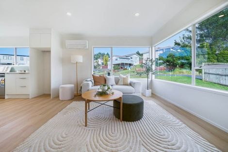 Photo of property in 1/20 Celeste Place, Totara Vale, Auckland, 0627