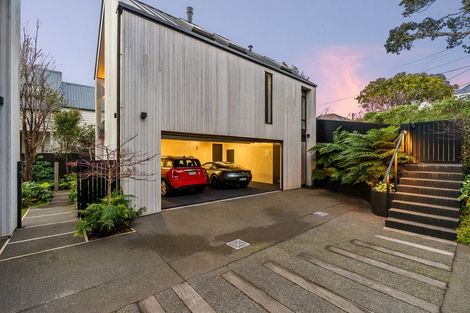Photo of property in 14 Lochiel Road, Khandallah, Wellington, 6035