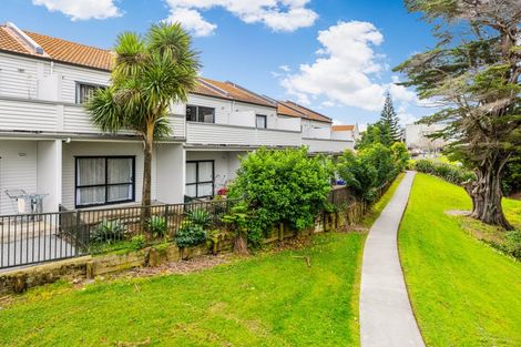 Photo of property in 48/21 Armoy Drive, East Tamaki, Auckland, 2016