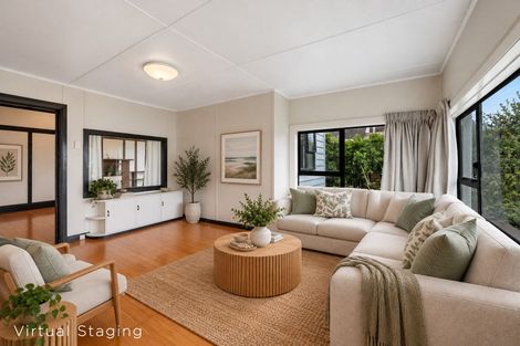 Photo of property in 9 The Esplanade, Eastern Beach, Auckland, 2012