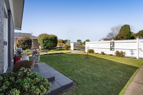 Photo of property in 23 Clifton Drive, Waitara, 4320