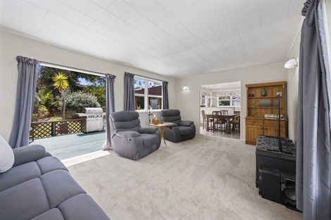 Photo of property in 38 Chatsworth Crescent, Pakuranga Heights, Auckland, 2010