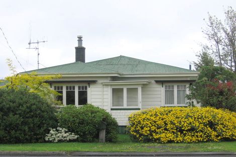 Photo of property in 2 Bradley Street, Paeroa, 3600