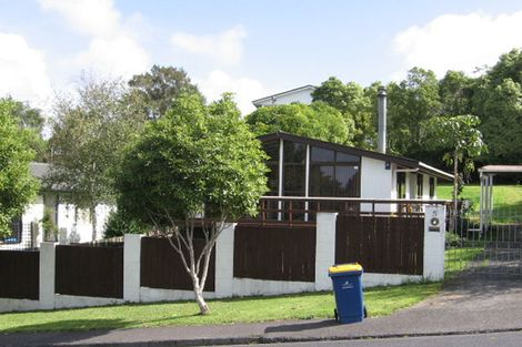 Photo of property in 5 Kemp Road, Massey, Auckland, 0614