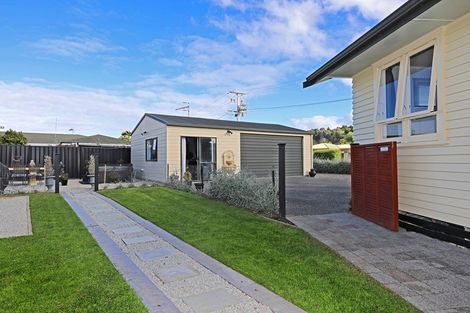 Photo of property in 75 Church Road, Taradale, Napier, 4112