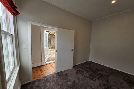 Photo of property in 105 Elizabeth Street, Mount Victoria, Wellington, 6011