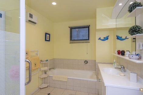 Photo of property in 4 Ledger Lane, Mount Pleasant, Christchurch, 8081