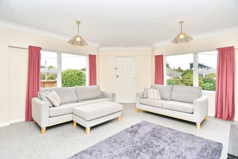 Photo of property in 1 Chilton Drive, Mairehau, Christchurch, 8052