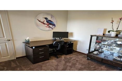 Photo of property in 94 Pohutukawa Drive, Levin, 5571