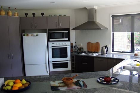 Photo of property in 28 Halyard Loop, Haruru, 0204