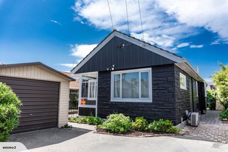 Photo of property in 6 Wittys Road, Avonhead, Christchurch, 8042