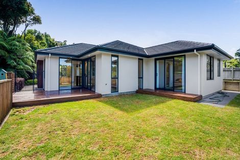 Photo of property in 8 Matau Lane, Ferndale, New Plymouth, 4310