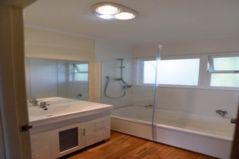 Photo of property in 2/81 Cardiff Road, Pakuranga, Auckland, 2010