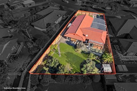 Photo of property in 25 Jillteresa Crescent, Half Moon Bay, Auckland, 2012
