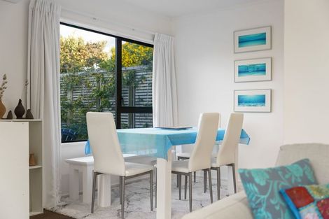 Photo of property in 23 Reeves Street, Waikanae Beach, Waikanae, 5036