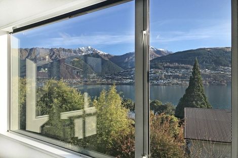 Photo of property in 40 Oregon Drive, Kelvin Heights, Queenstown, 9300