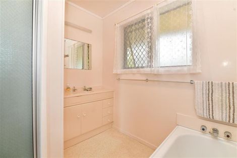 Photo of property in 4 Lea Place, Stanmore Bay, Whangaparaoa, 0932