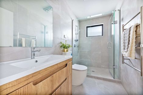 Photo of property in 30 Whakato Avenue, Kumeu, 0810