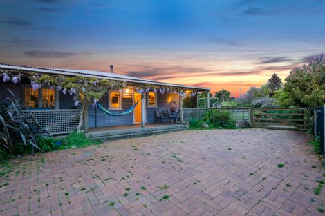 Photo of property in 203 Mangakura Road, Helensville, 0875