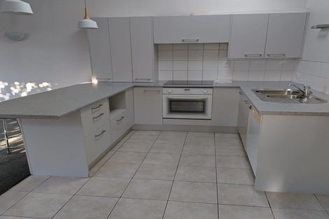 Photo of property in 51 Minaret Drive, Bucklands Beach, Auckland, 2014
