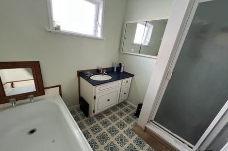 Photo of property in 27 Acacia Street, Kelvin Grove, Palmerston North, 4414