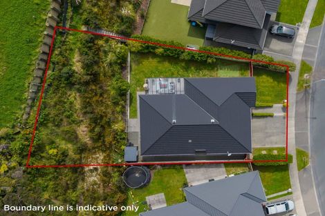 Photo of property in 35 Banks Boulevard, Whitby, Porirua, 5024