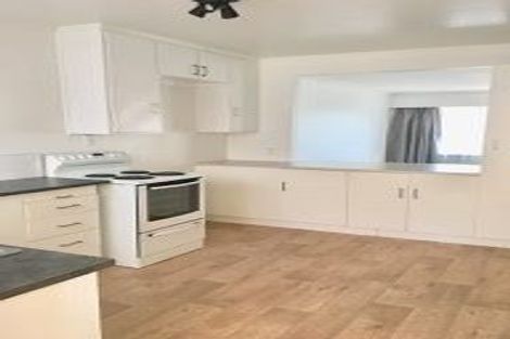 Photo of property in 2/71 Mount Smart Road, Onehunga, Auckland, 1061