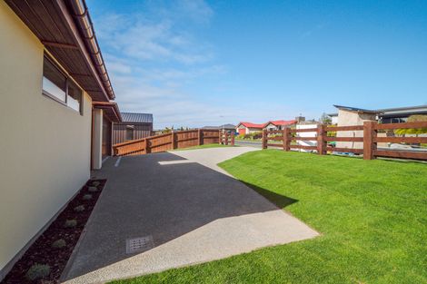 Photo of property in 27 Grandvista Drive, Green Island, Dunedin, 9018
