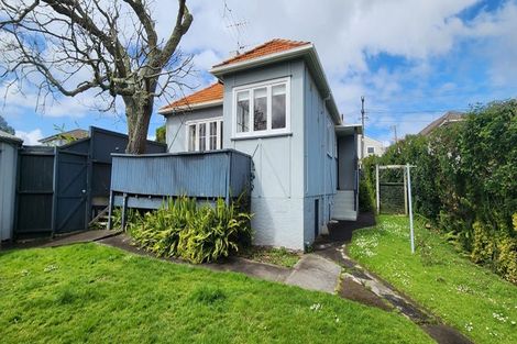 Photo of property in 77 Tahapa Crescent, Meadowbank, Auckland, 1072