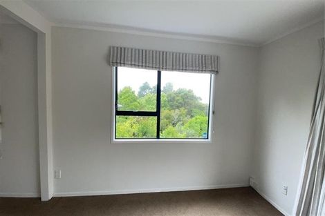 Photo of property in 12 Lorena Place, West Harbour, Auckland, 0618
