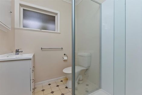 Photo of property in 2/17 Saltburn Road, Milford, Auckland, 0620